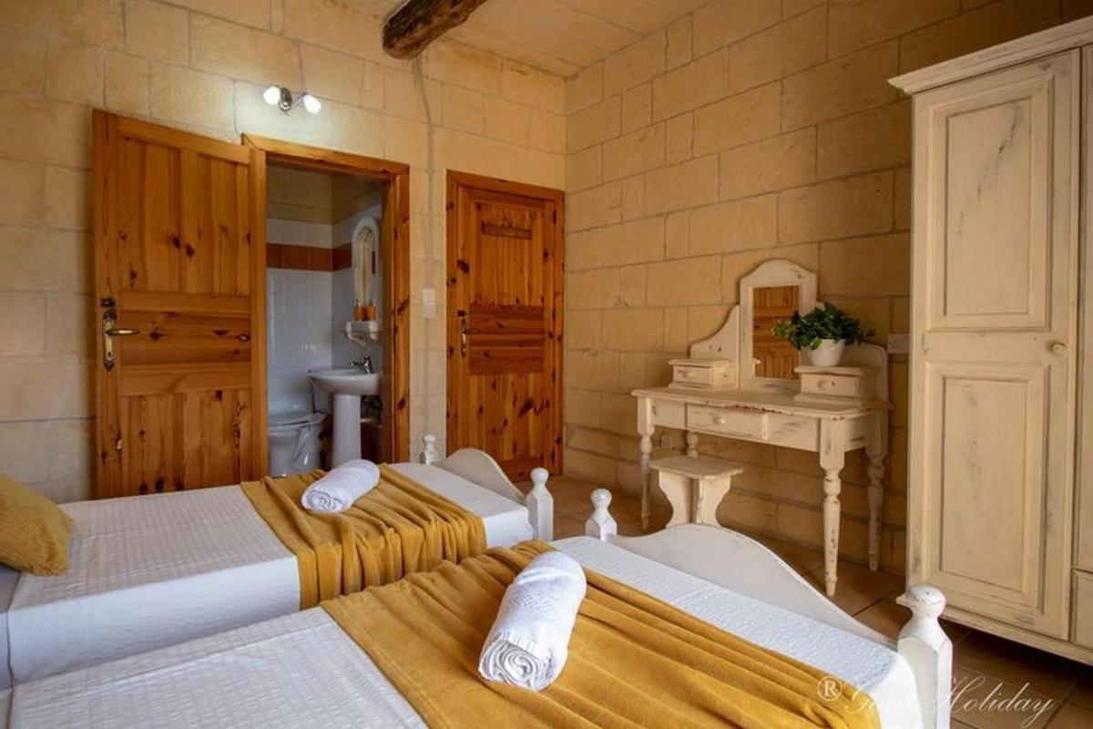 Bed and Breakfast Hibiscus Шаара Экстерьер фото